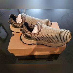 Men's Embark Sneaker Moc - Olive (size 7.5)